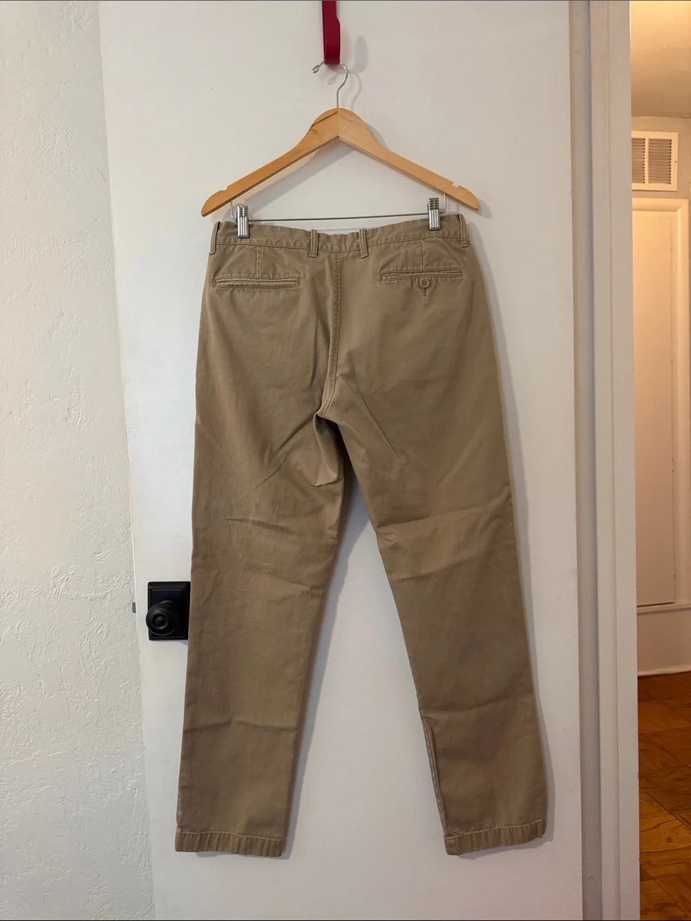 J. Crew Men's Chinos “The Sutton” in Khaki 32 x 34 straight fit vintage EUC